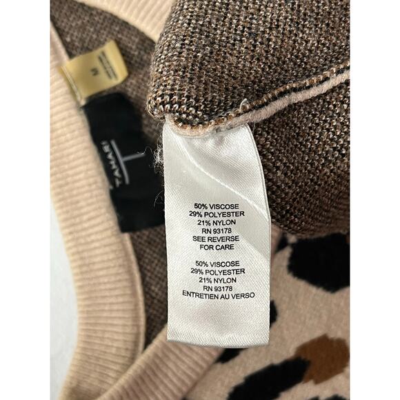 Tahari Pull Over Sweater Soft Leopard Animal Print Brown Black Size Medium $80 - Picture 10 of 12
